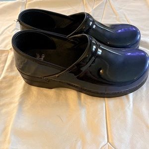 Black to blue ombré Dansko’s
